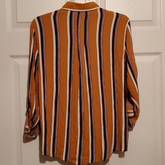 NWT Hippie Rose Women's Yellow Stripe Front Tie Top Size XS - Picture 9 of 13